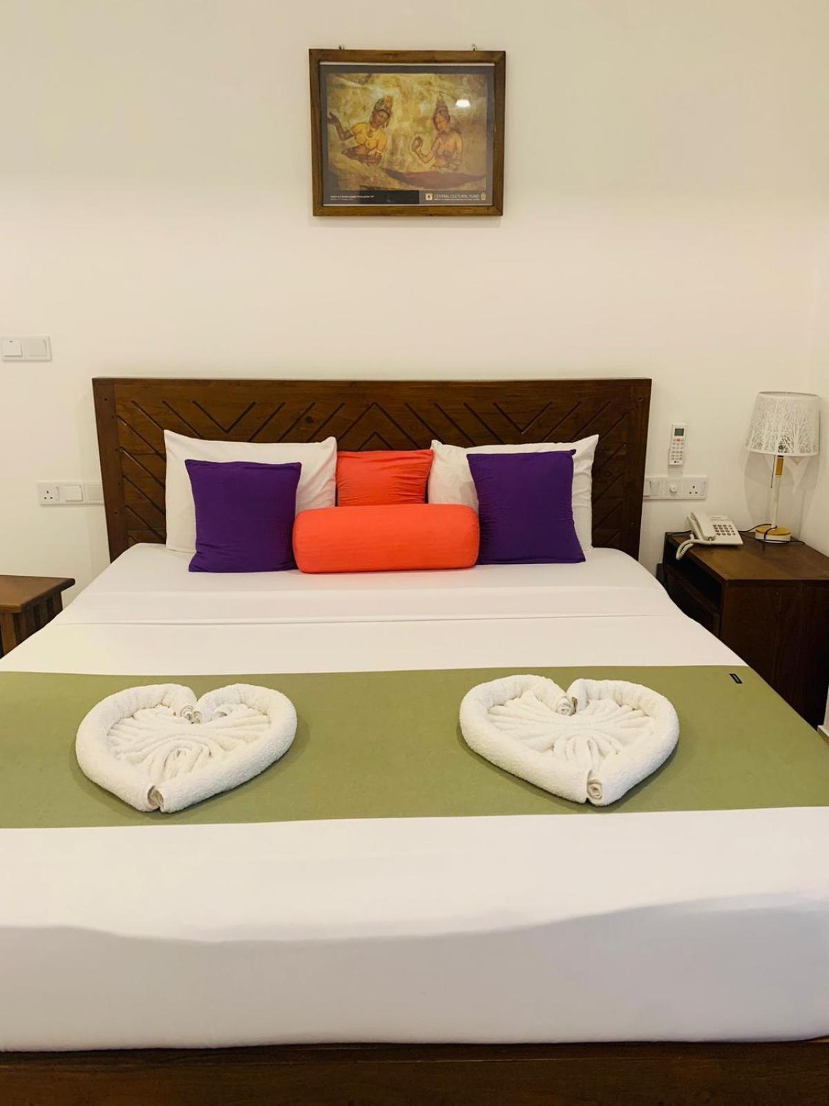 Eden Grand Hotel Dambulla Exterior photo
